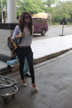 Priyanka Chopra snapped on way to Indore on 14th June 2012 (3).JPG